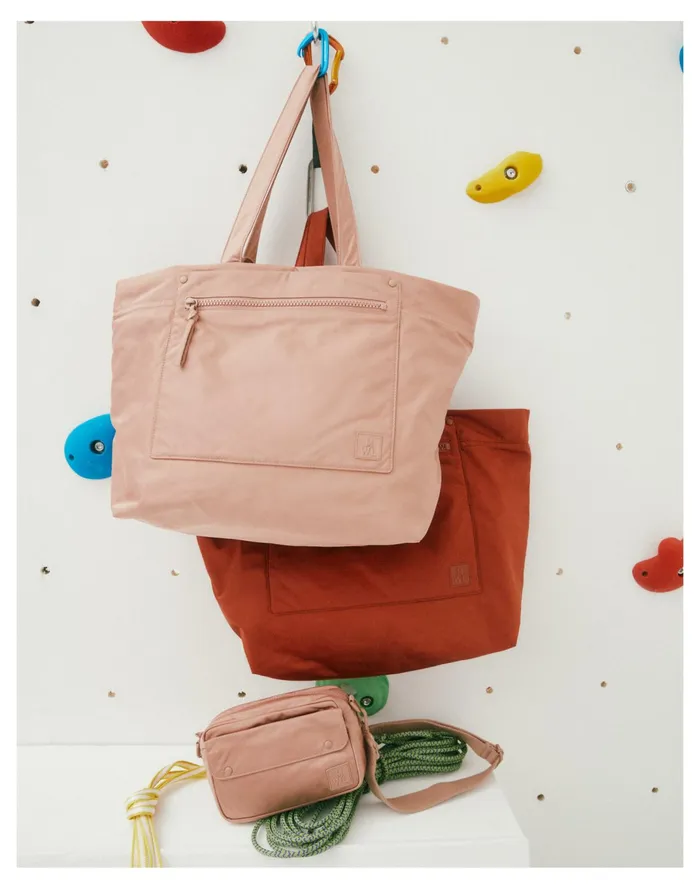 Women The Resourced Tote Bag Faded Earth Madewell Luggage and Travel