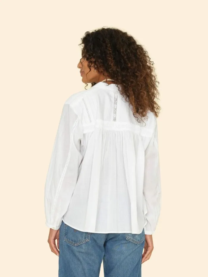 Women Tops Xirena White Daisy Top